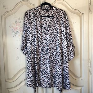 Victoria’s Secret Satin Kimono Robe